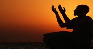 O que Dizem as Quatro Escolas Sunitas sobre o Tawassul (Intercessão)?