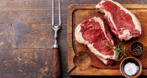 Muçulmanos podem comer carnes de animais abatidos por Judeus e Cristãos?