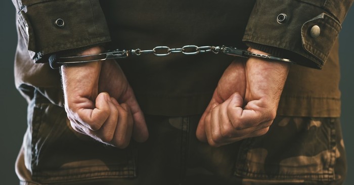 Na Indonésia Líder Religioso leva Chibatadas por Trair sua Esposa