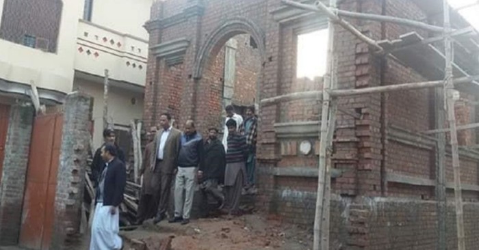 Muçulmanos ajudam a reconstruir Igreja no Paquistão