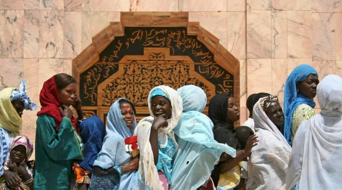 O santo sufi senegalês que inspirou um sistema bancário baseado na generosidade