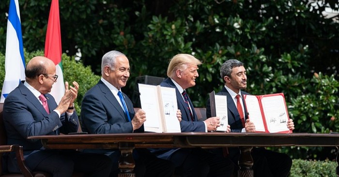 Por que os países árabes estão estabelecendo relações com Israel?
