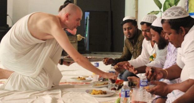 Ramadan Intercomunitário no Paquistão e Índia: Exemplos de Tolerância