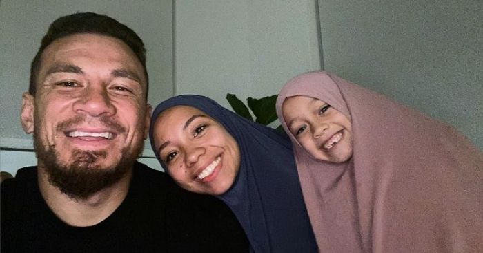 Muçulmano astro do Rugby revela que Casou sem estar Apaixonado