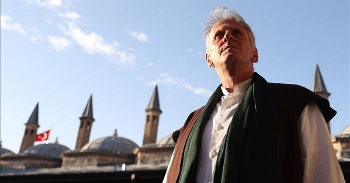 Padre Católico se Converte ao Islam após Conhecer o Legado de Rumi